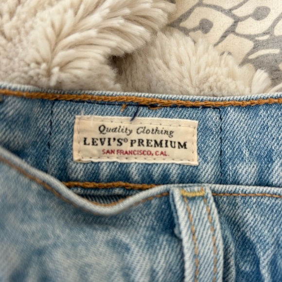 Levi’s X Revolve Ribcage Straight Ankle Jean in Jazz Time - Picture 4 of 5